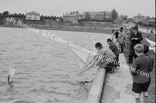 MODEL YACHT RACING ON THE LOUGH